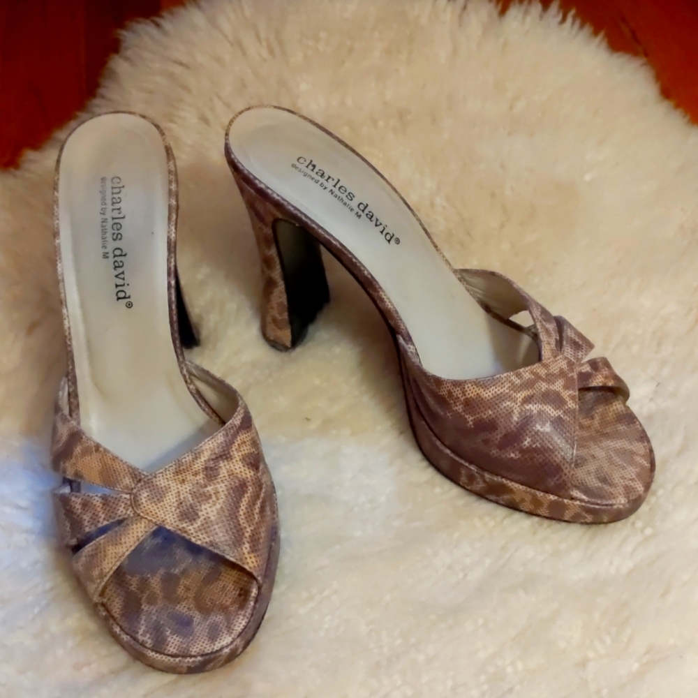 Charles David sandals 8